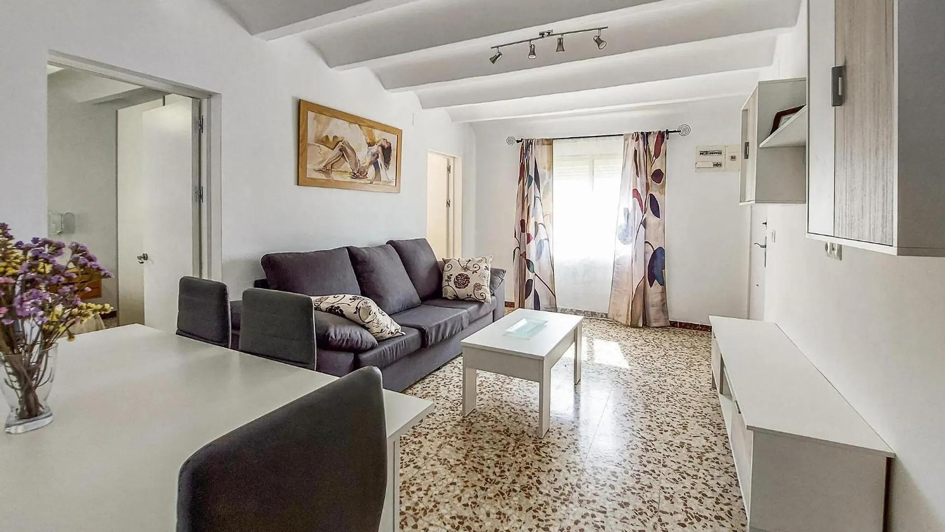 2 Bedroom Nice Apartment In Puerto Real location